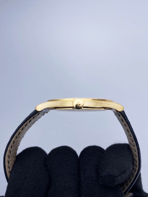 Patek Philippe Calatrava 5196J-001 Image 4